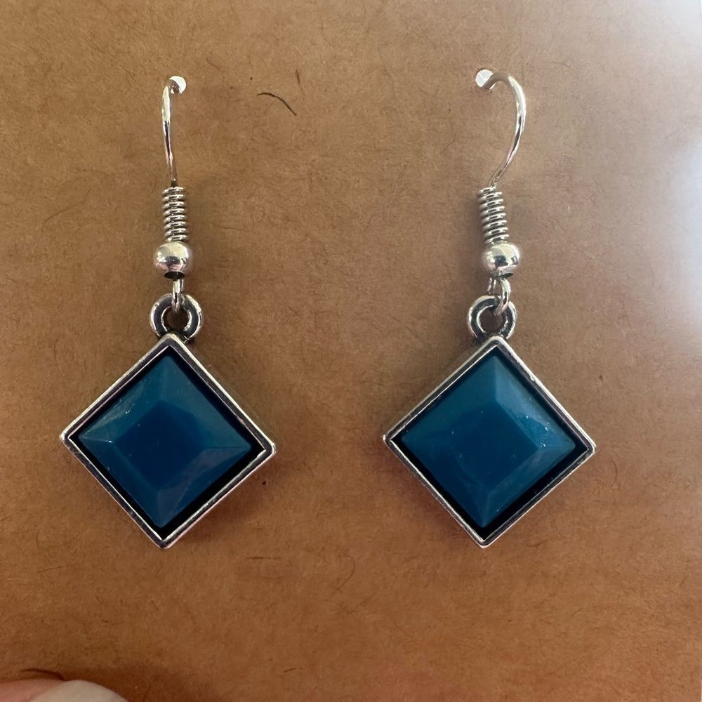 Chic Turquoise and Silver Tone Drop Earrings - Picture 3 of 3